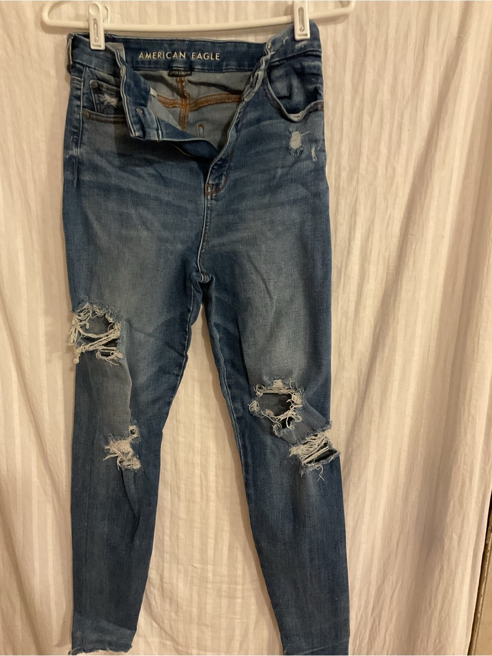 American Eagle Women's Distressed Blue Skinny Jeans Super stretch Sz.4